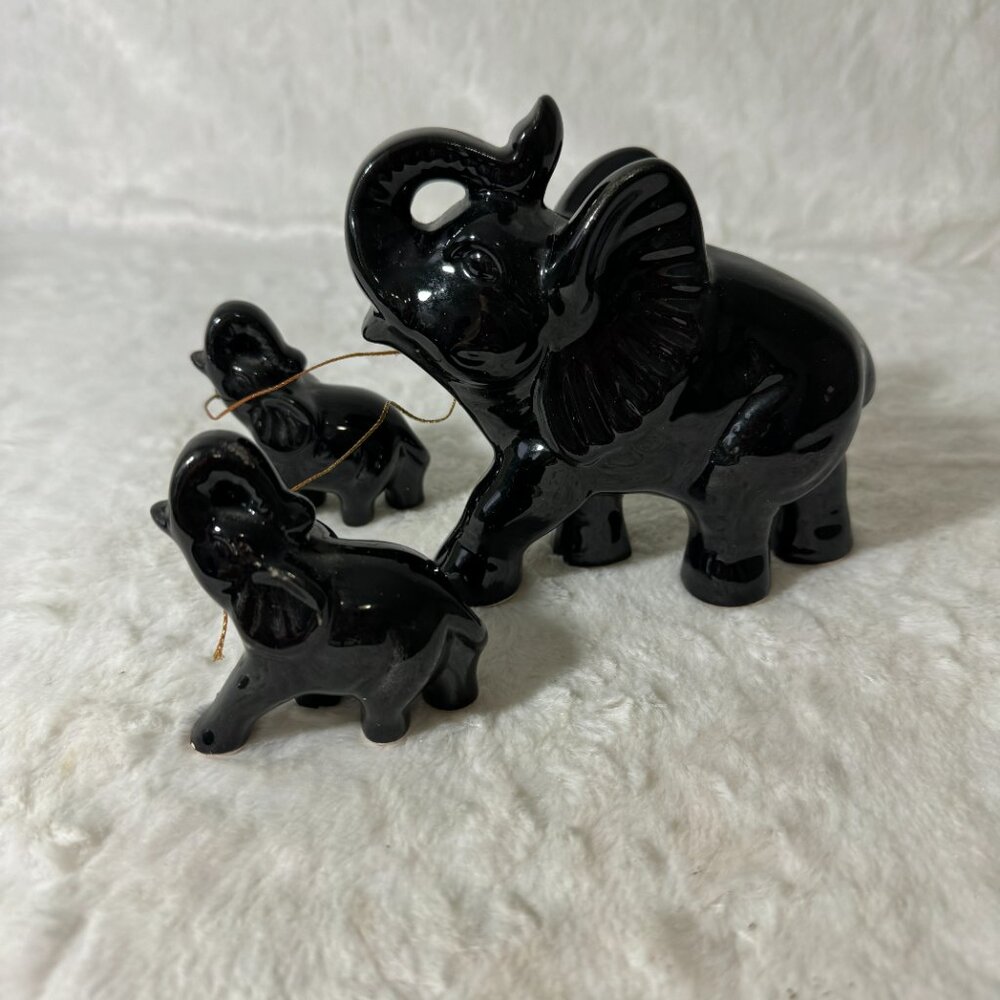 Vintage Elephant Figurine Black Ceramic Mother & Babies Trunks Up Glossy MCM - Picture 2 of 7